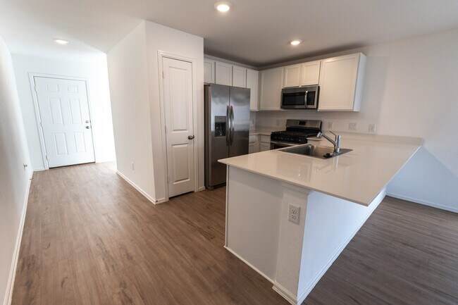 Building Photo - 27006 Breakaway Ln