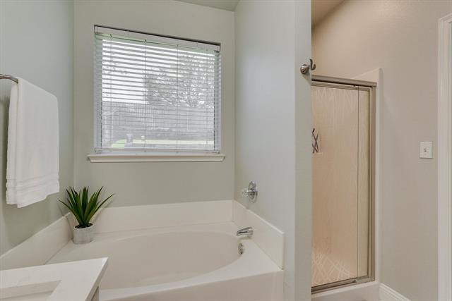 Building Photo - 1414 Park Palisades Dr