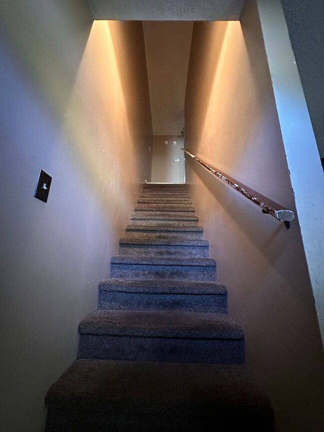 Building Photo - Daleville!!!  Minutes from the Ft Novosel ...