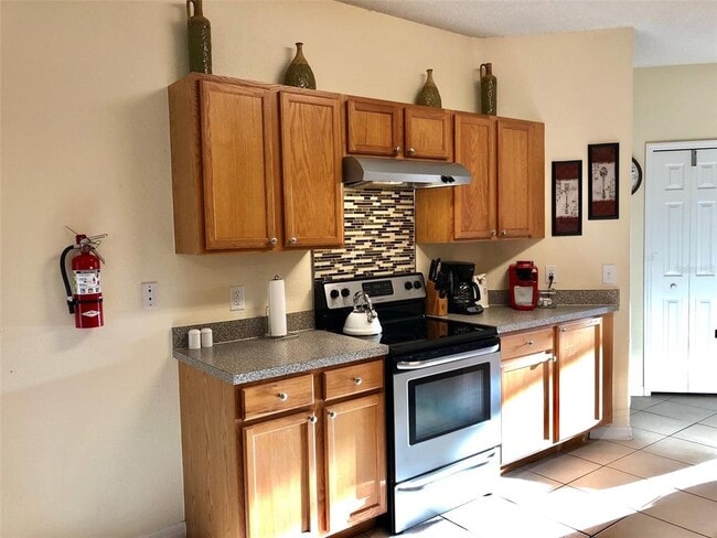 Building Photo - 655 Knollwood Dr