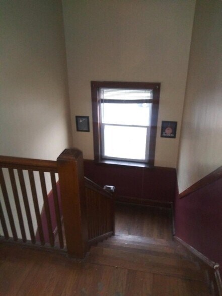 Building Photo - 3235 N Lockwood Ave