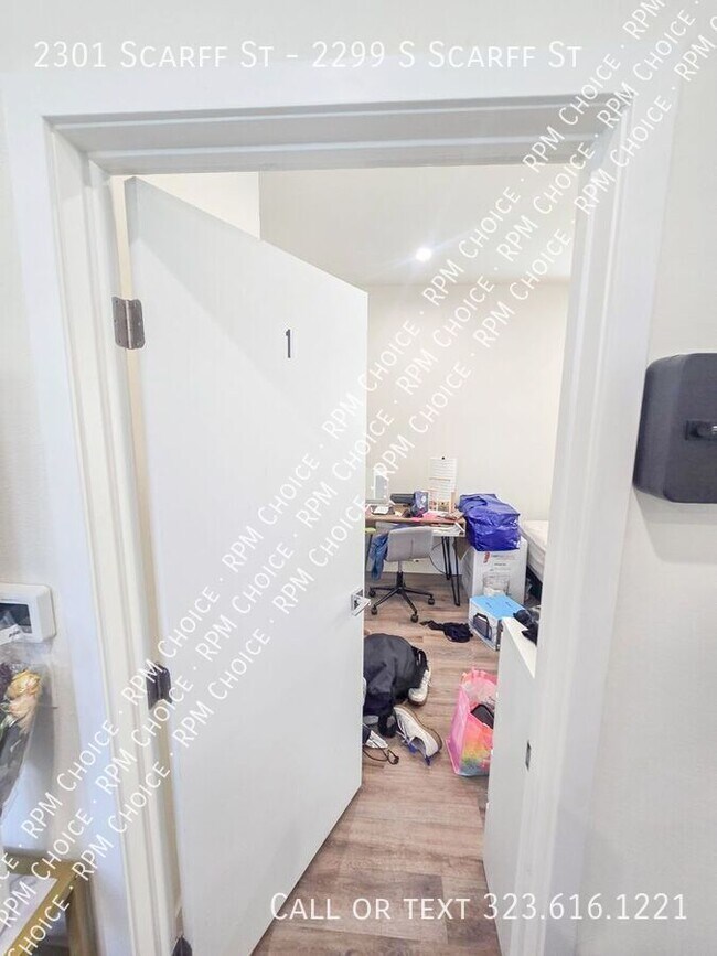 Building Photo - 2301 Scarff St