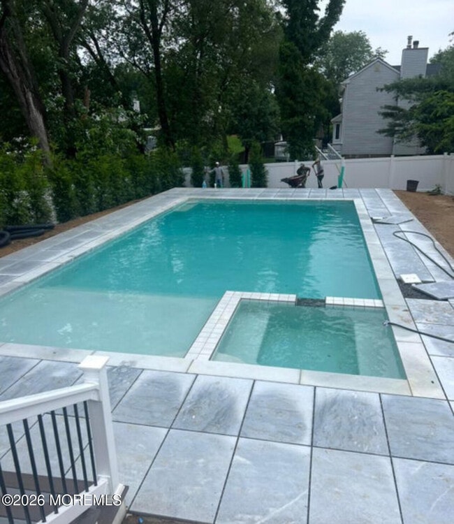 Building Photo - 373 W Park Ave