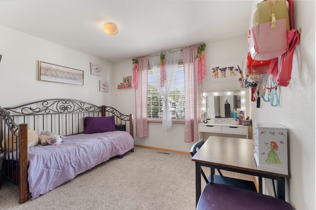 Building Photo - Beautiful 4 Bedroom House with Office