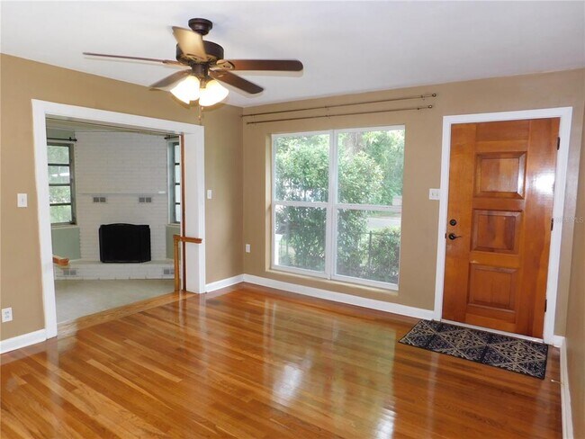 Building Photo - 118 NW 35th Ter