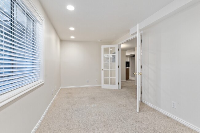 Building Photo - 3666 Pearblossom Cir