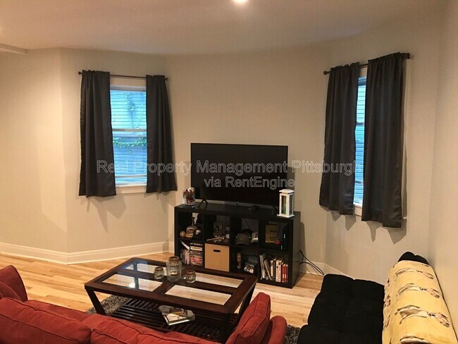 Building Photo - 5619 E Liberty Blvd