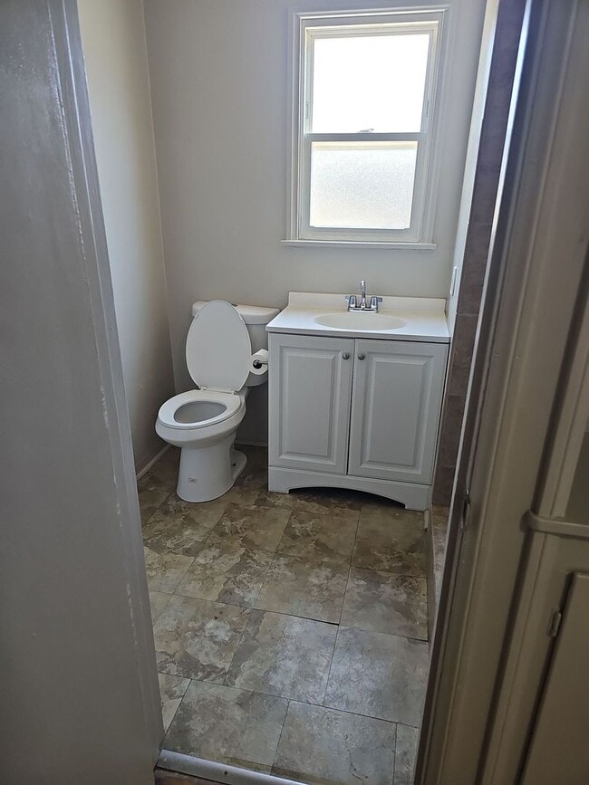 Building Photo - 430 Grand Ave