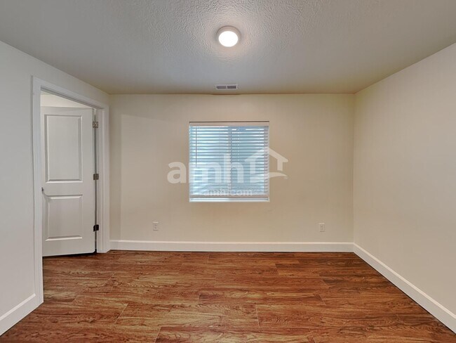 Building Photo - 7391 S Copper Rim Dr