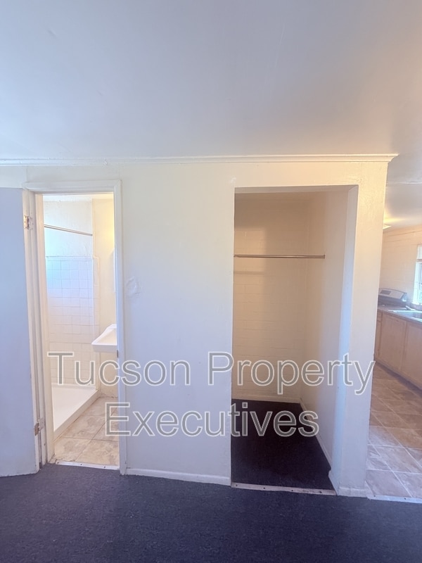 Building Photo - 3274 E Benson Hwy