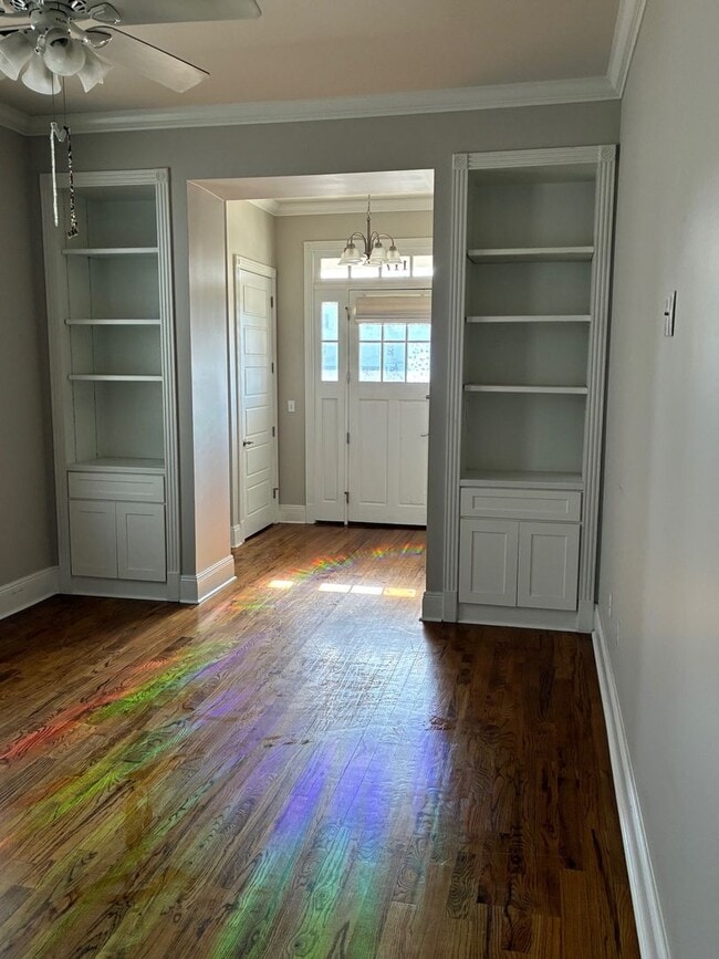 Building Photo - 117-119bottinelli