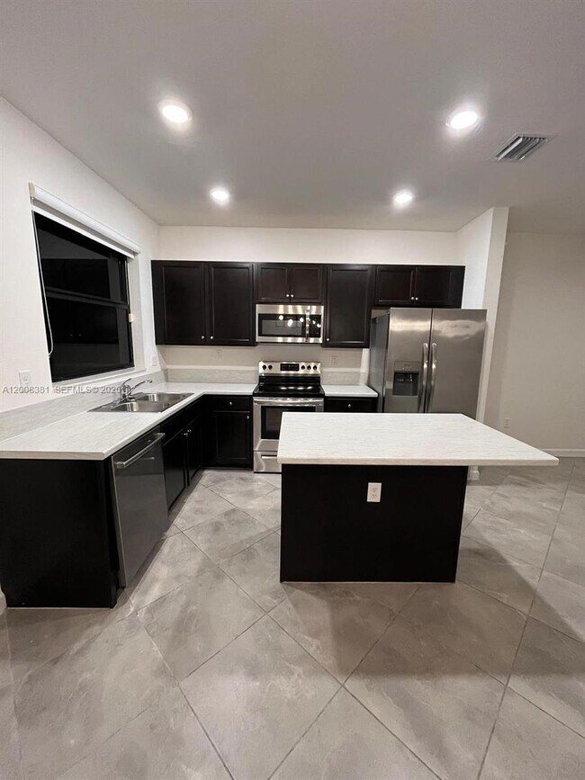 Building Photo - 25002 SW 114th Ave