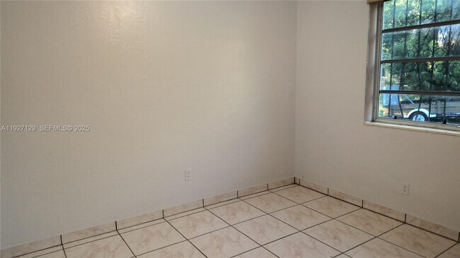 Building Photo - 3825 NW 168th Terrace