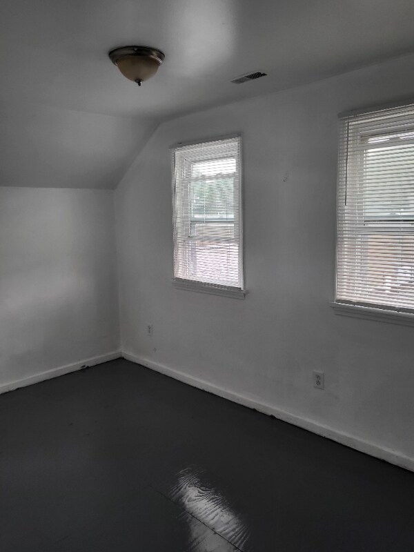 Building Photo - 257 Whitney Pl