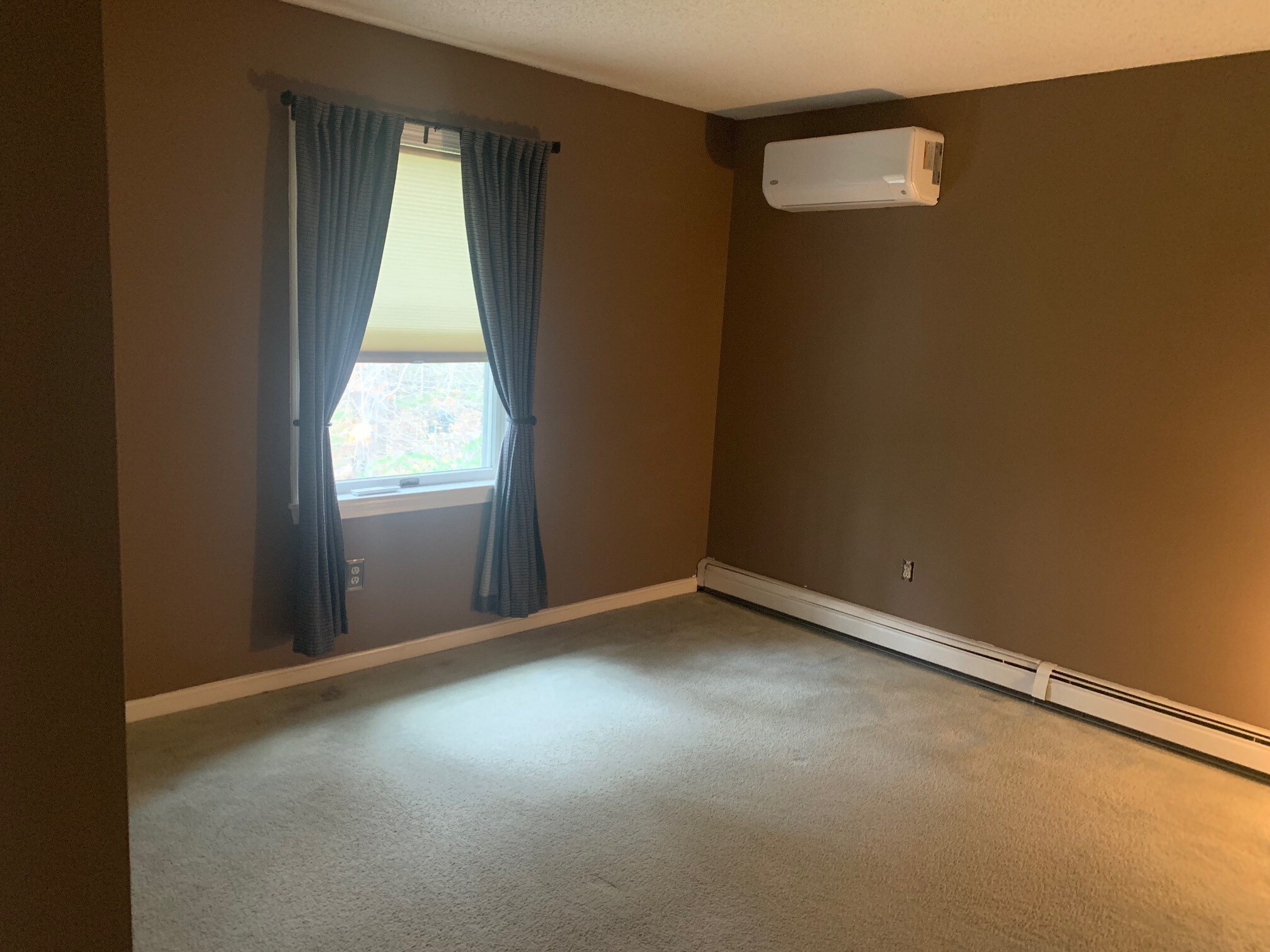 Building Photo - 61 Trotters Way