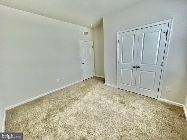 Building Photo - 29847 Sandstone Dr