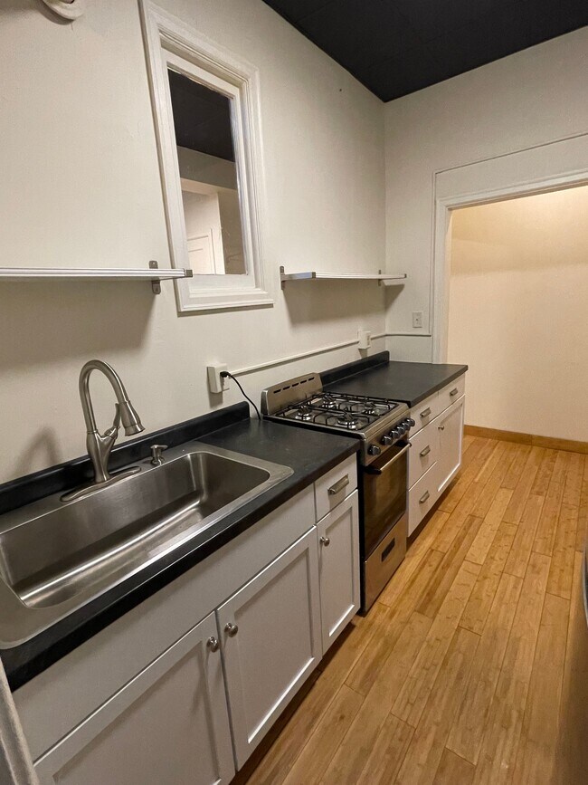 Floorplan - 2338 Marshall Apartments