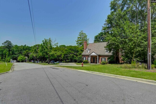 Building Photo - 600 Hulon Cir