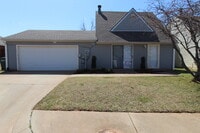 Building Photo - 1932 Lariat Cir