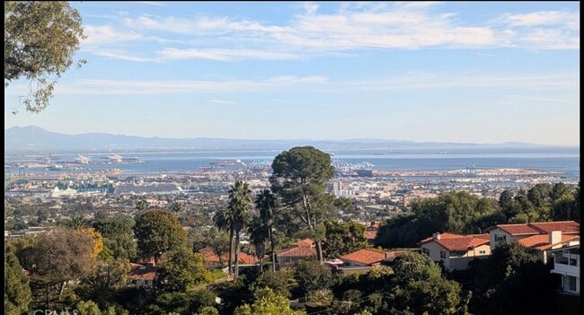 Building Photo - Resort-Style Living with Pool & Iconic Coastal Views