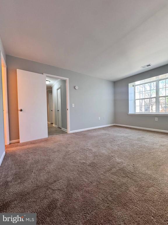 Building Photo - 18308 Streamside Dr