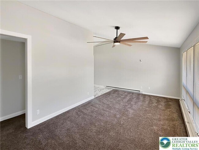 Building Photo - 308 Hemlock Ln