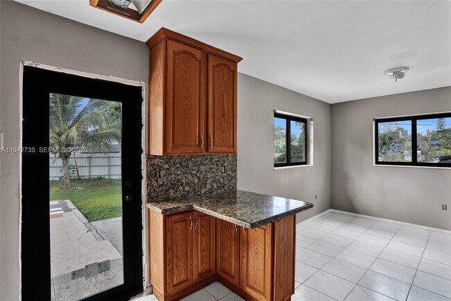 Building Photo - 28640 SW 146th Ave