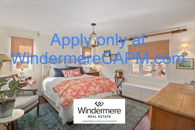 Building Photo - Stunning 5 Bed/3 Bath Home in Highly Desirable Fab Forties of East Sacramento!