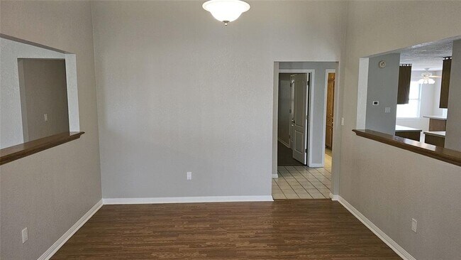 Building Photo - 16 Brenda Ln