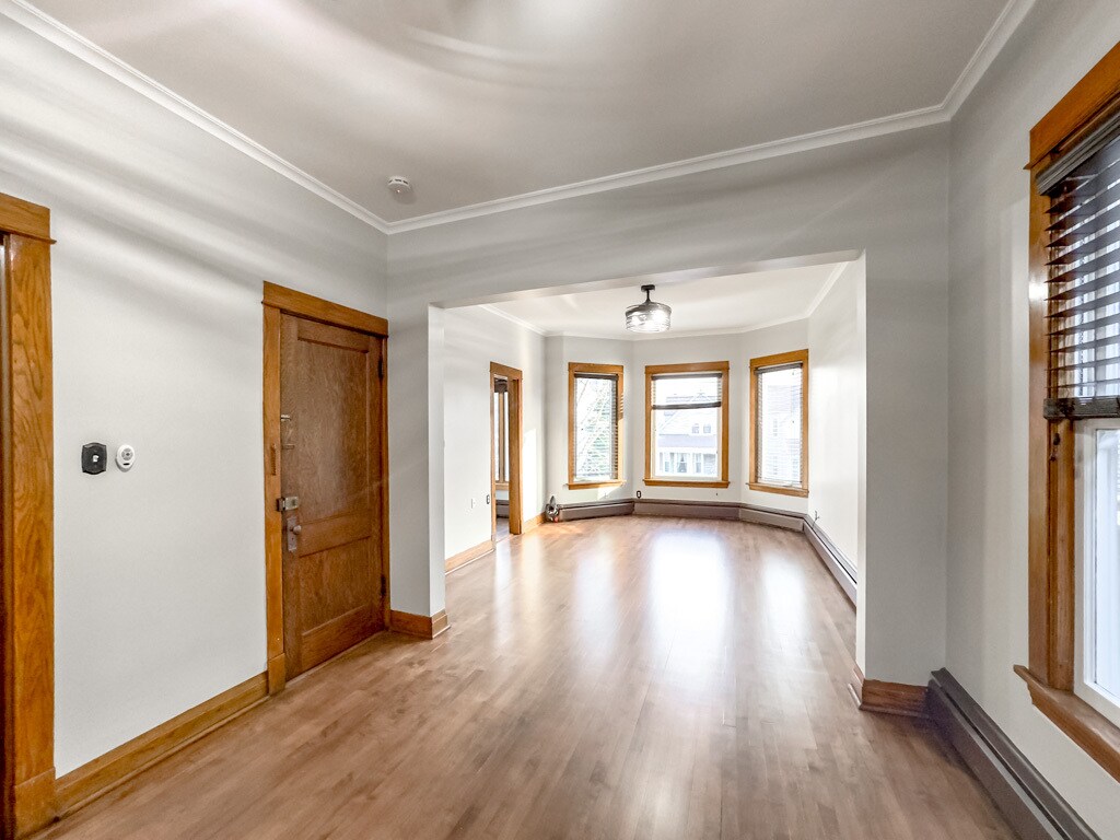 Building Photo - 3415 W McLean Ave