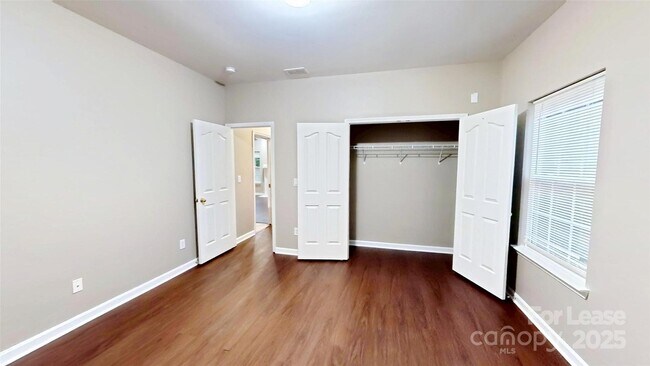 Building Photo - 2442 Windsor Chase Dr