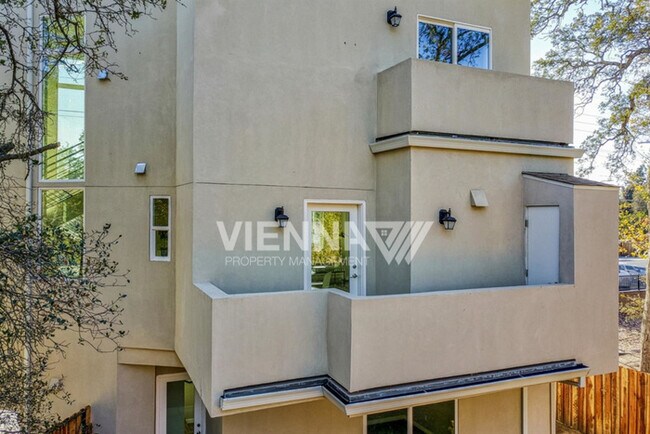 Building Photo - 7437 Antelope Rd