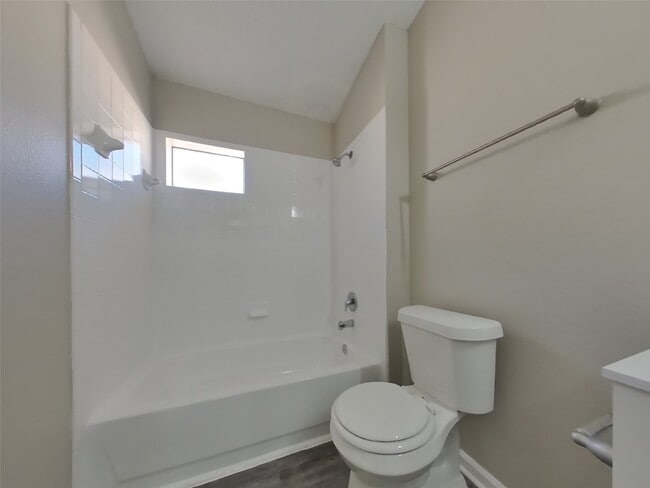 Building Photo - 3114 Kelling St