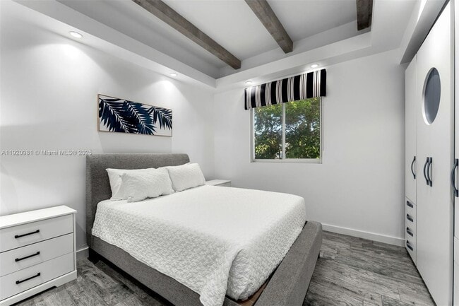 Building Photo - 101 SW 21st Rd