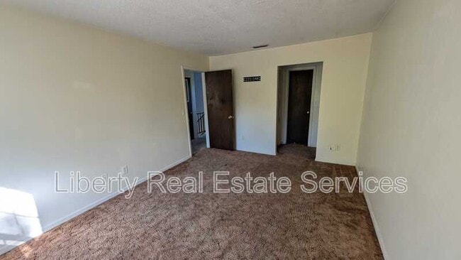 Building Photo - 814 Lesa St