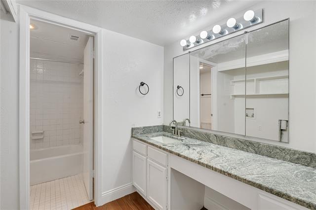 Building Photo - 4525 N O'Connor Rd