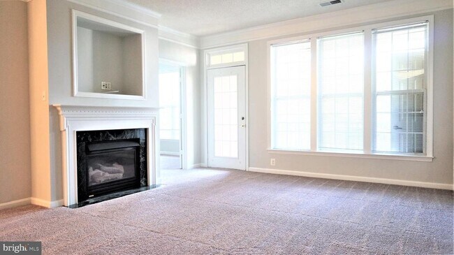 Building Photo - 12195 Abington Hall Pl