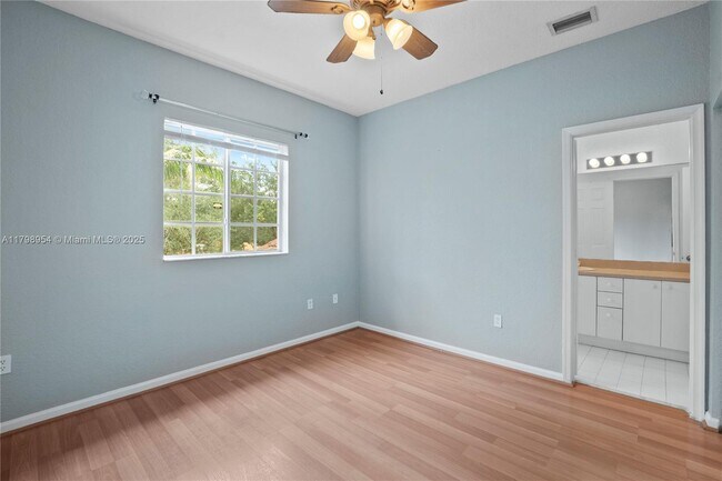 Building Photo - 6455 Catalina Ln
