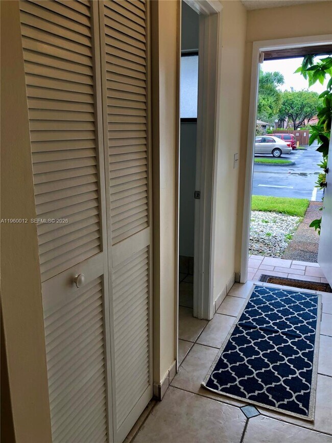 Building Photo - 1422 Amanda St