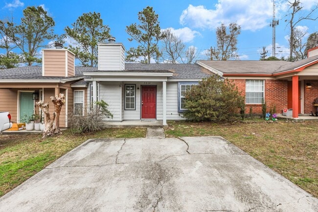 Building Photo - Upgraded 2x2 in great location AVAILABLE NOW