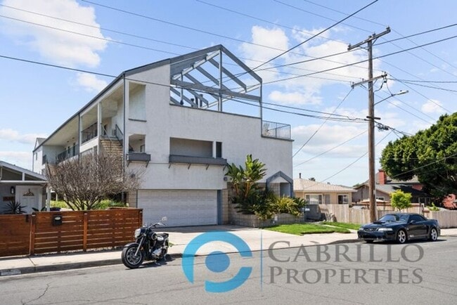 Building Photo - 526 11th St