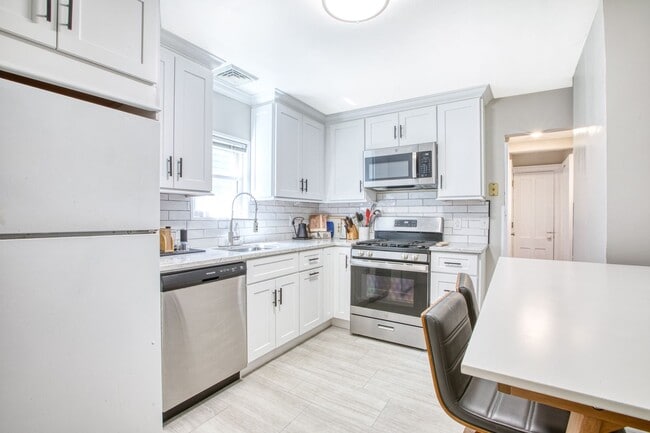 Building Photo - Sono Area of Norwalk 1 Bedroom apartment
