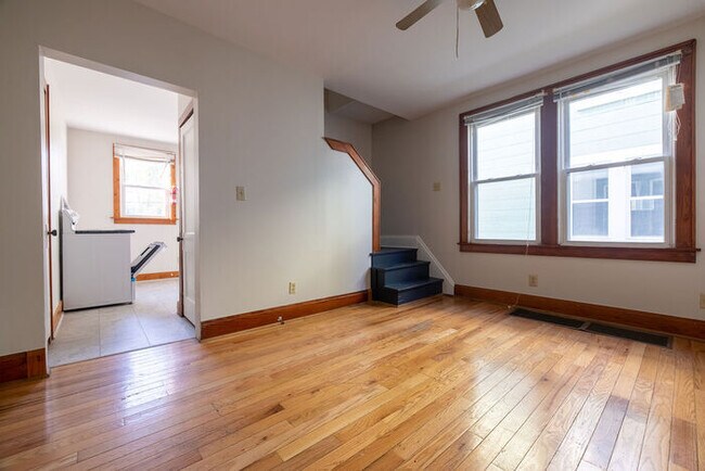 Building Photo - Hilltop Half Double