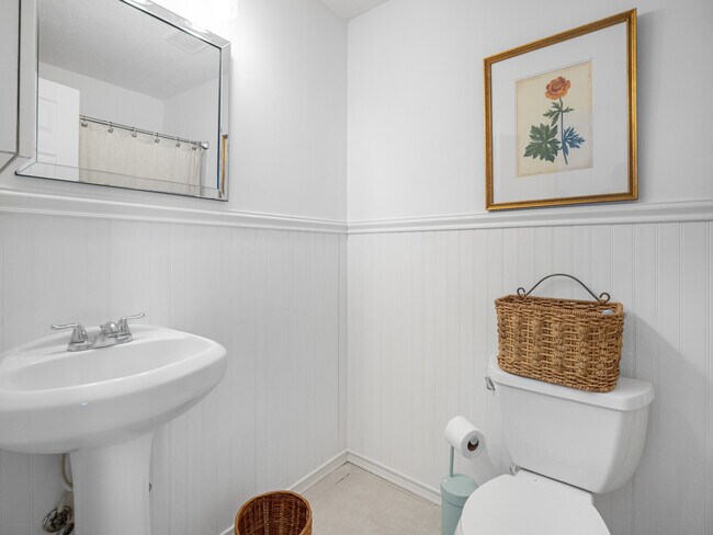 Building Photo - 2134 Sea Hawk Dr