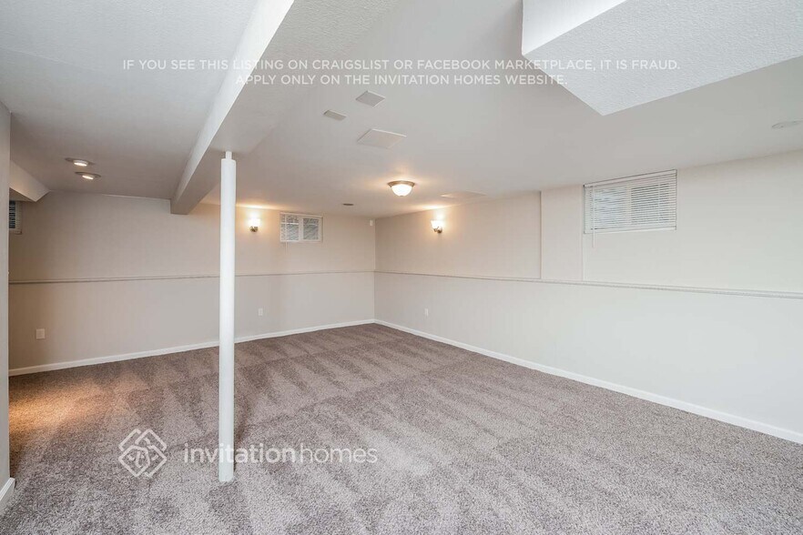 Building Photo - 9540 Meade St