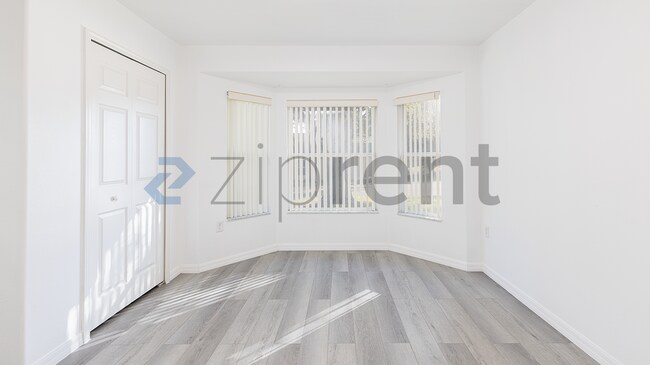 Building Photo - 510 Heather Hill Blvd