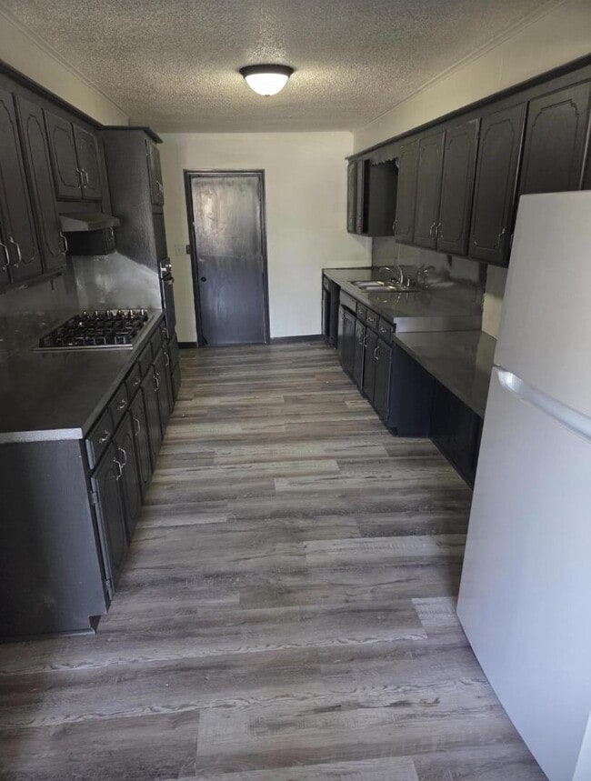 Building Photo - 514 Noble St