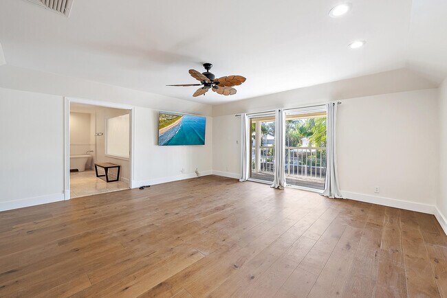 Building Photo - 14354 Cypress Island Cir