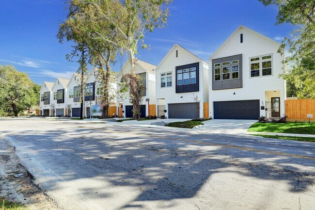 Building Photo - 9408 McGallion Rd