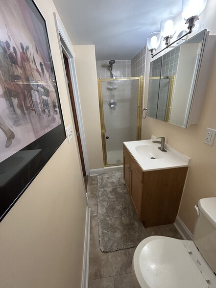 Building Photo - 1604 6th St NW